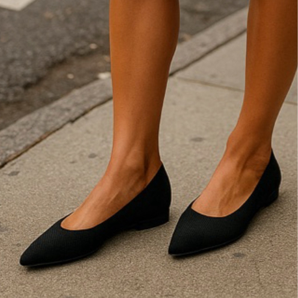 Torrid Pointed Toe Knit Flats Black 10WW Basic Cozy Casual Streetwear City Sleek - Picture 1 of 6